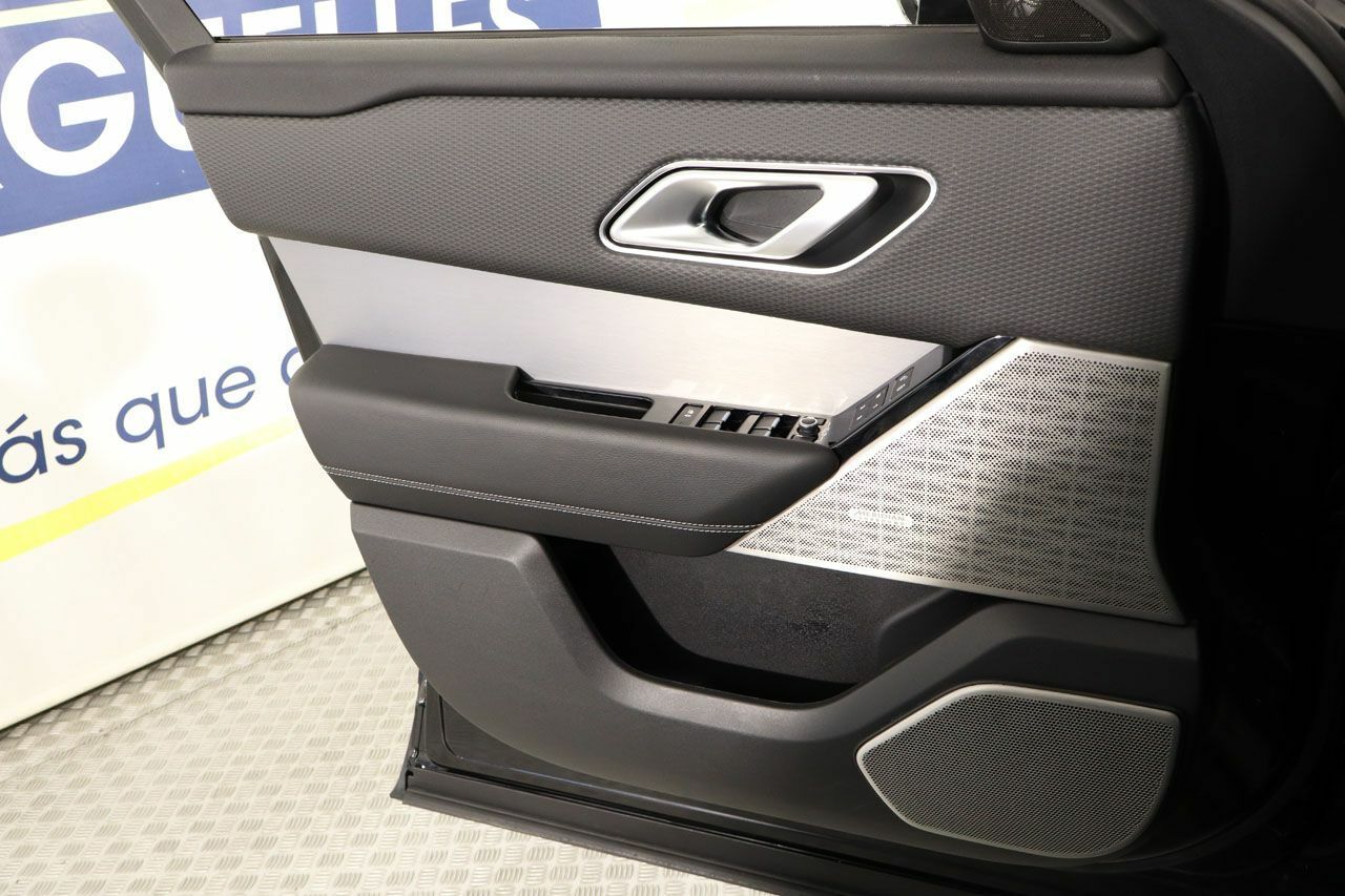 Foto Land-Rover Range Rover Velar 30