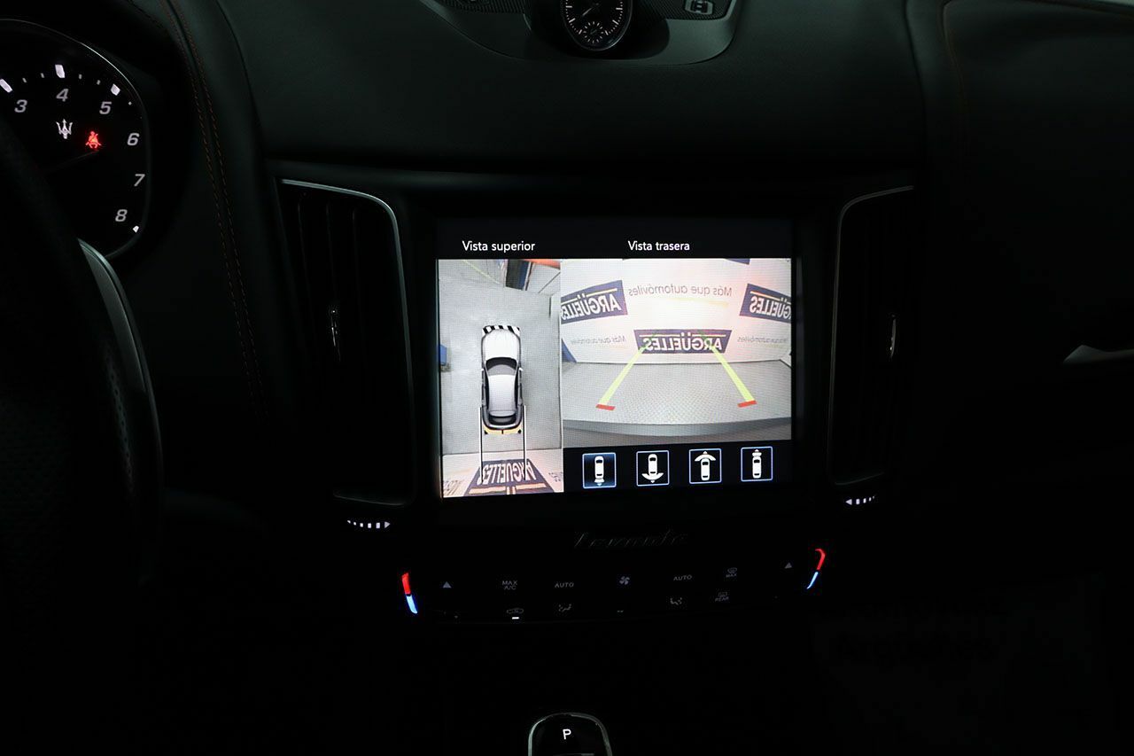 Foto Maserati Levante 13