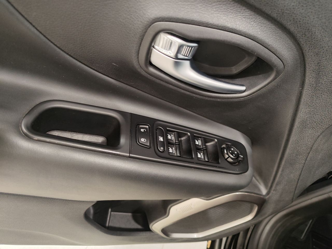 Foto Jeep Renegade 9
