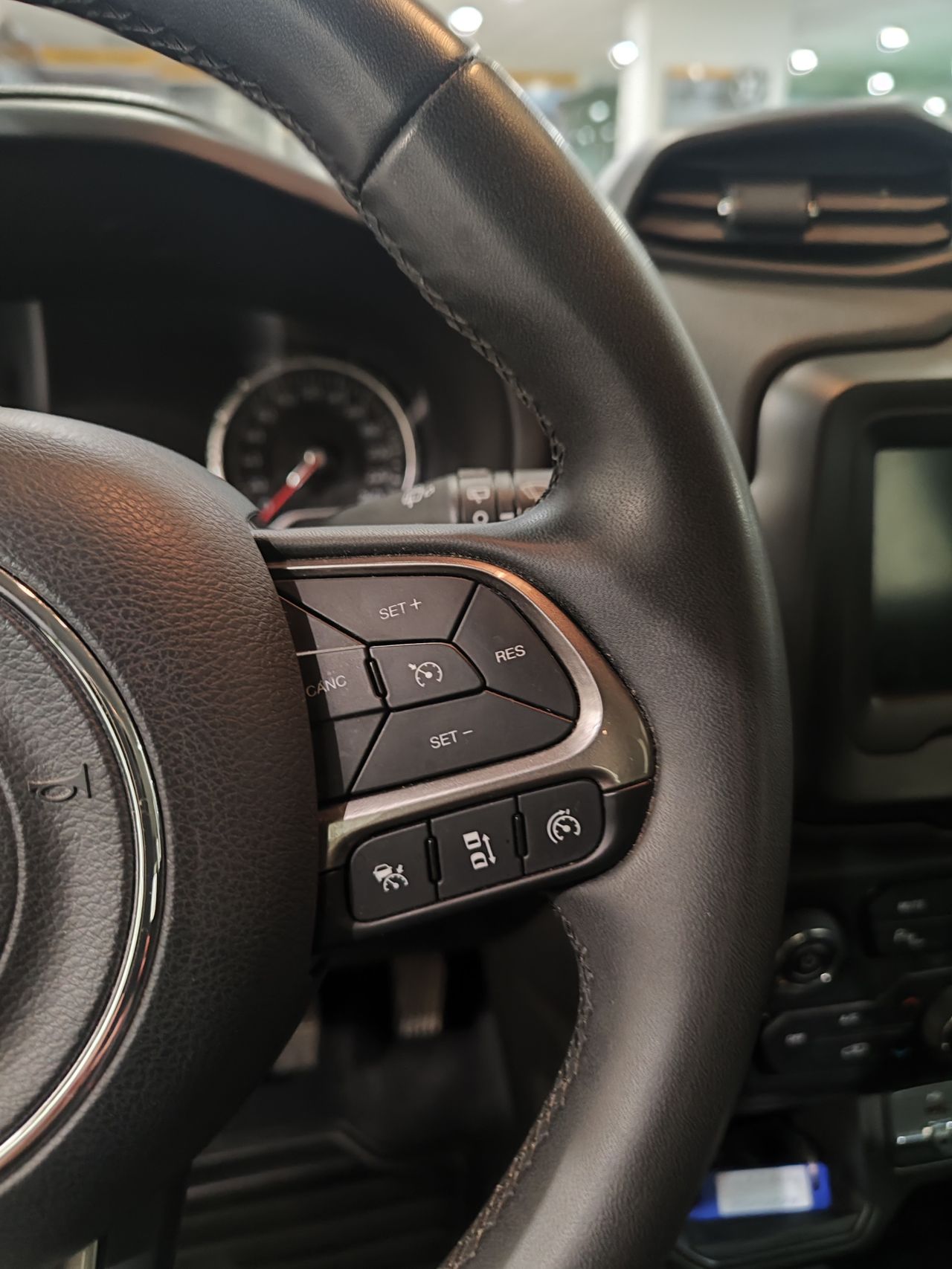 Foto Jeep Renegade 11