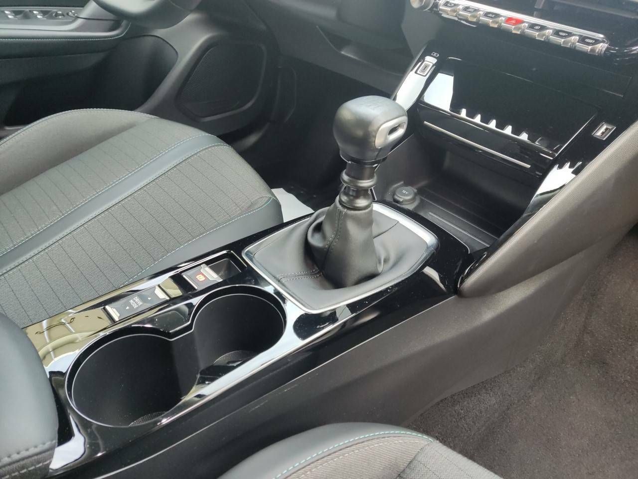 Foto Peugeot 2008 3