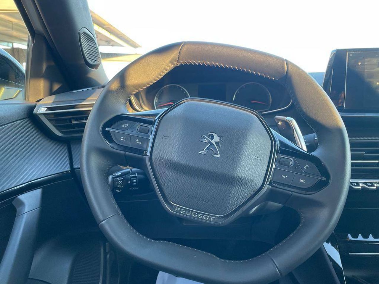 Foto Peugeot 2008 12