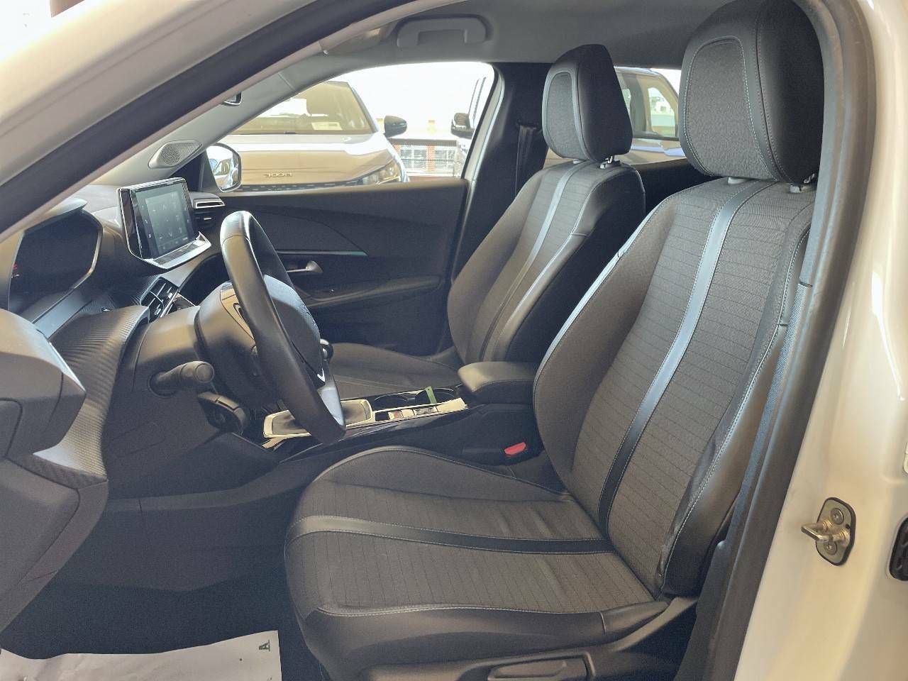 Foto Peugeot 2008 9