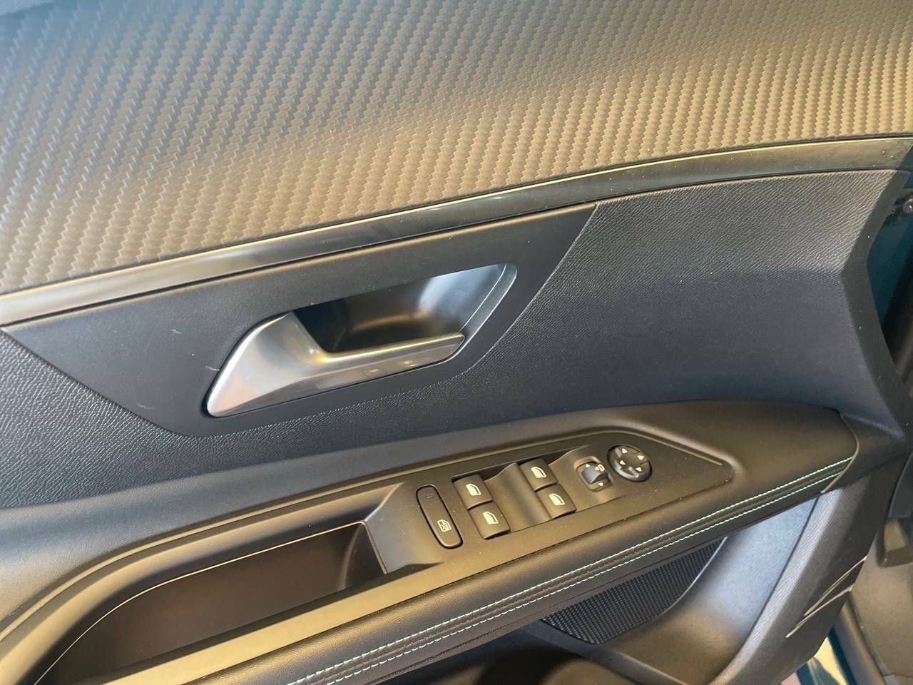 Foto Peugeot 5008 12