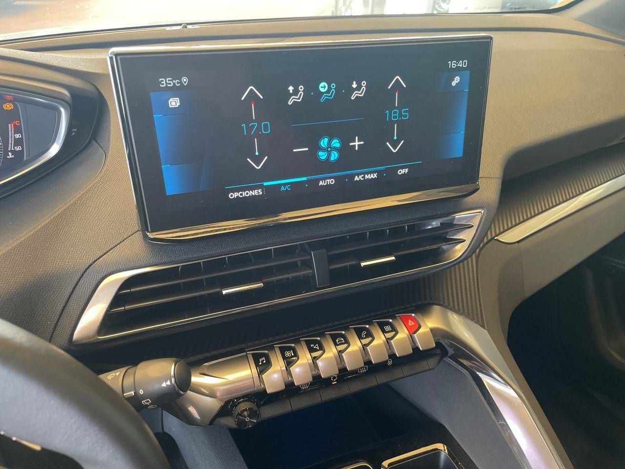 Foto Peugeot 5008 14