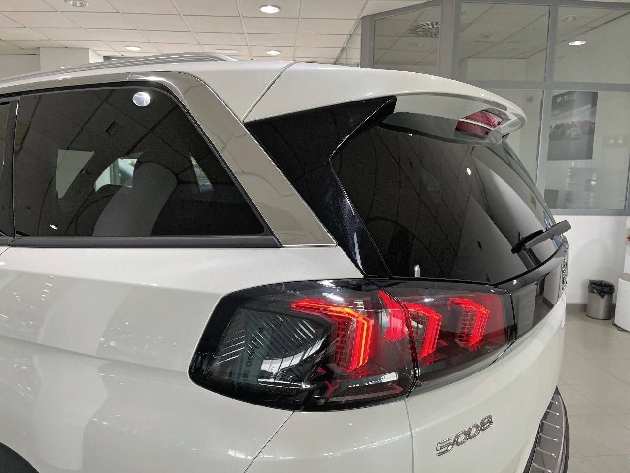 Foto Peugeot 5008 18
