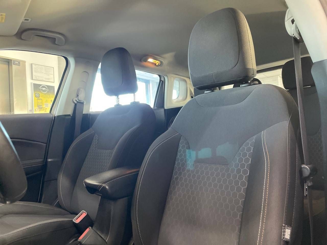 Foto Jeep Compass 17