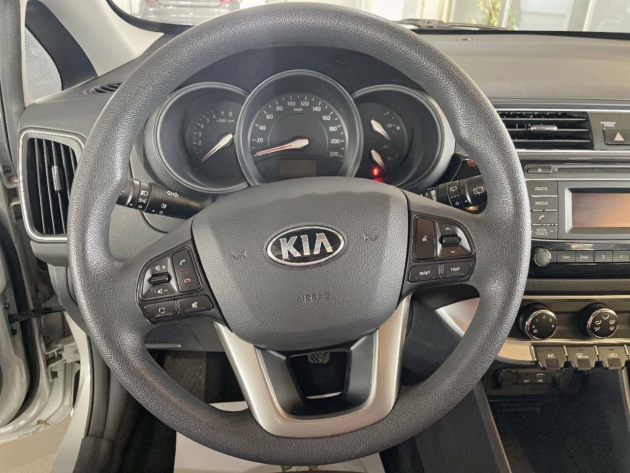 Foto Kia Rio 13