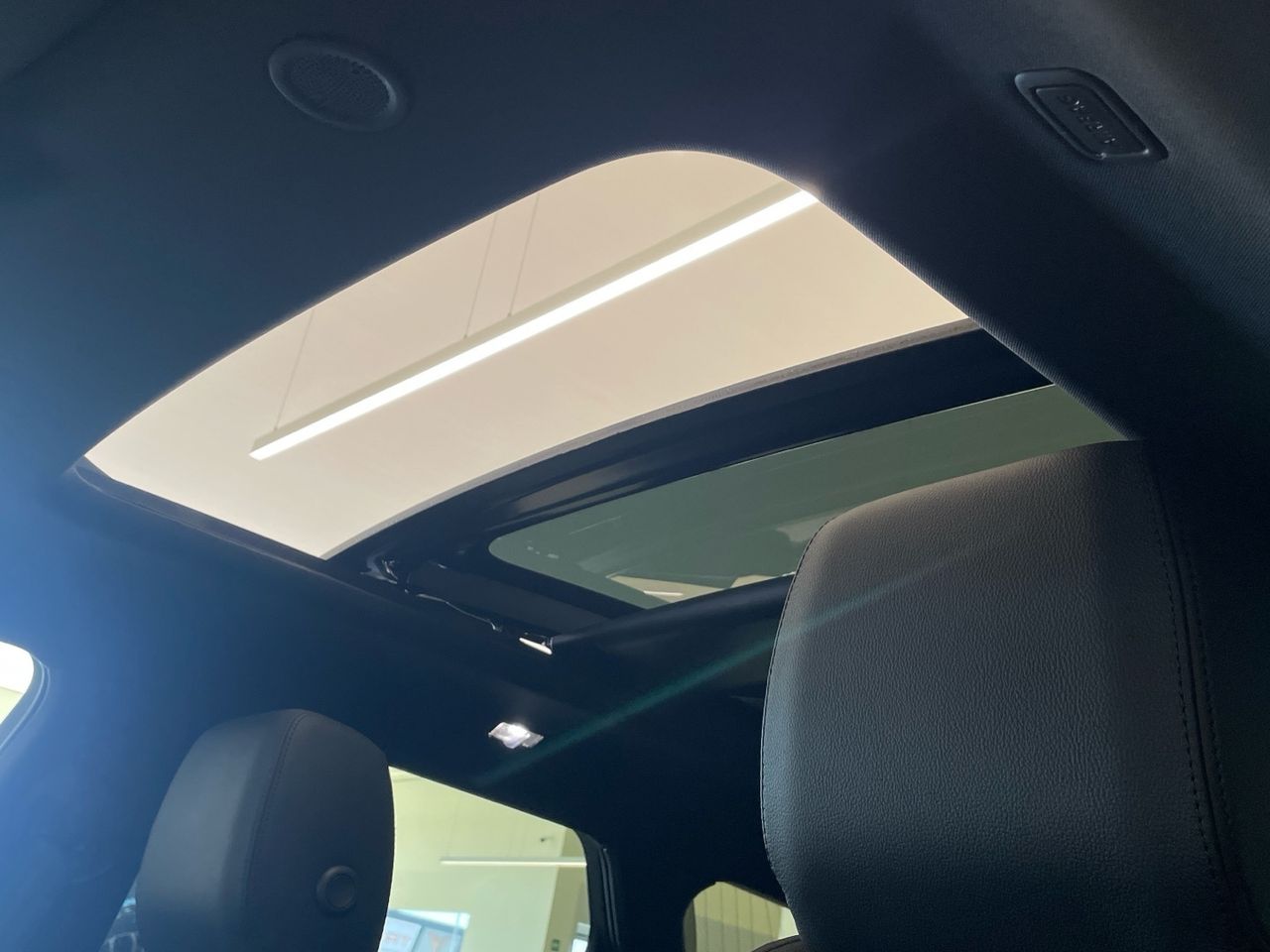 Foto Land-Rover Range Rover Evoque 18