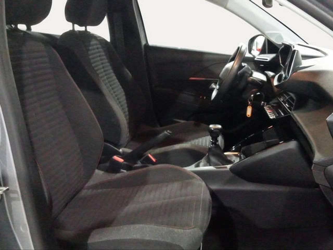 Foto Peugeot 208 11