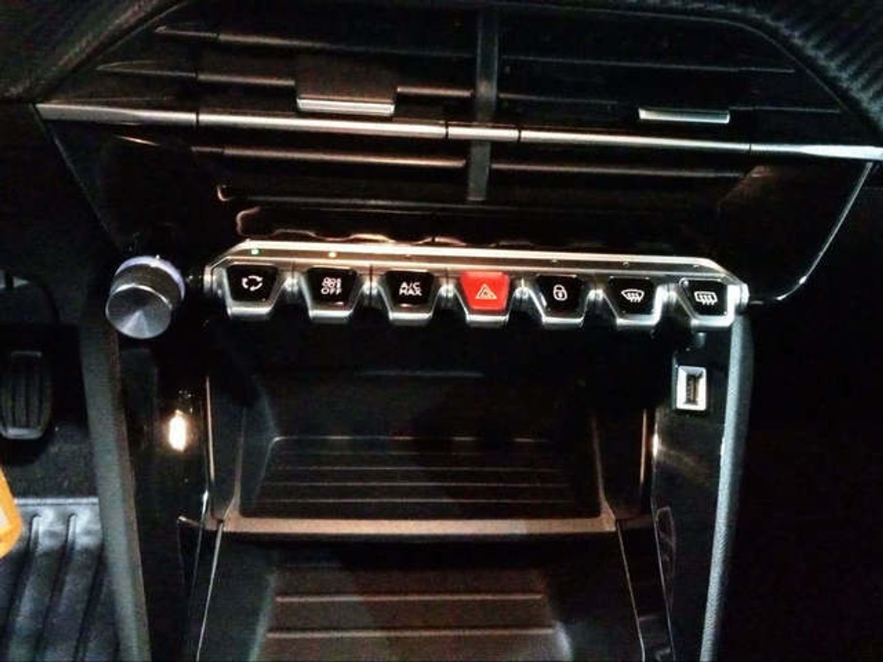 Foto Peugeot 208 15