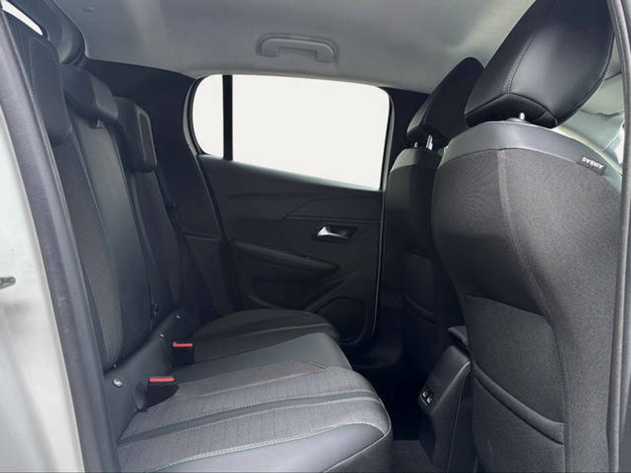 Foto Peugeot 208 11