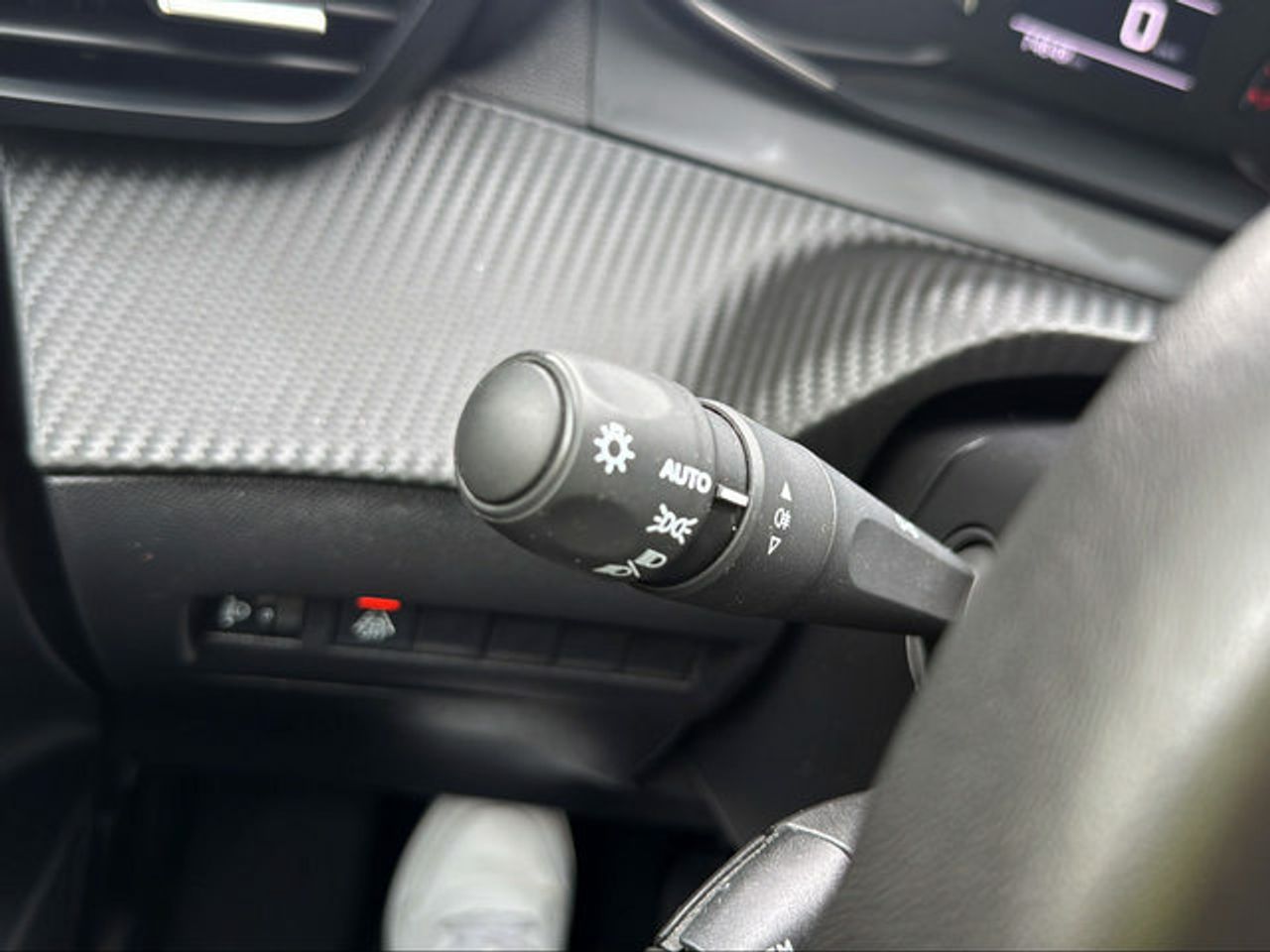 Foto Peugeot 208 23