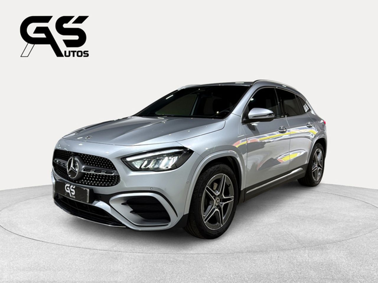 Foto Mercedes-Benz Clase GLA 1