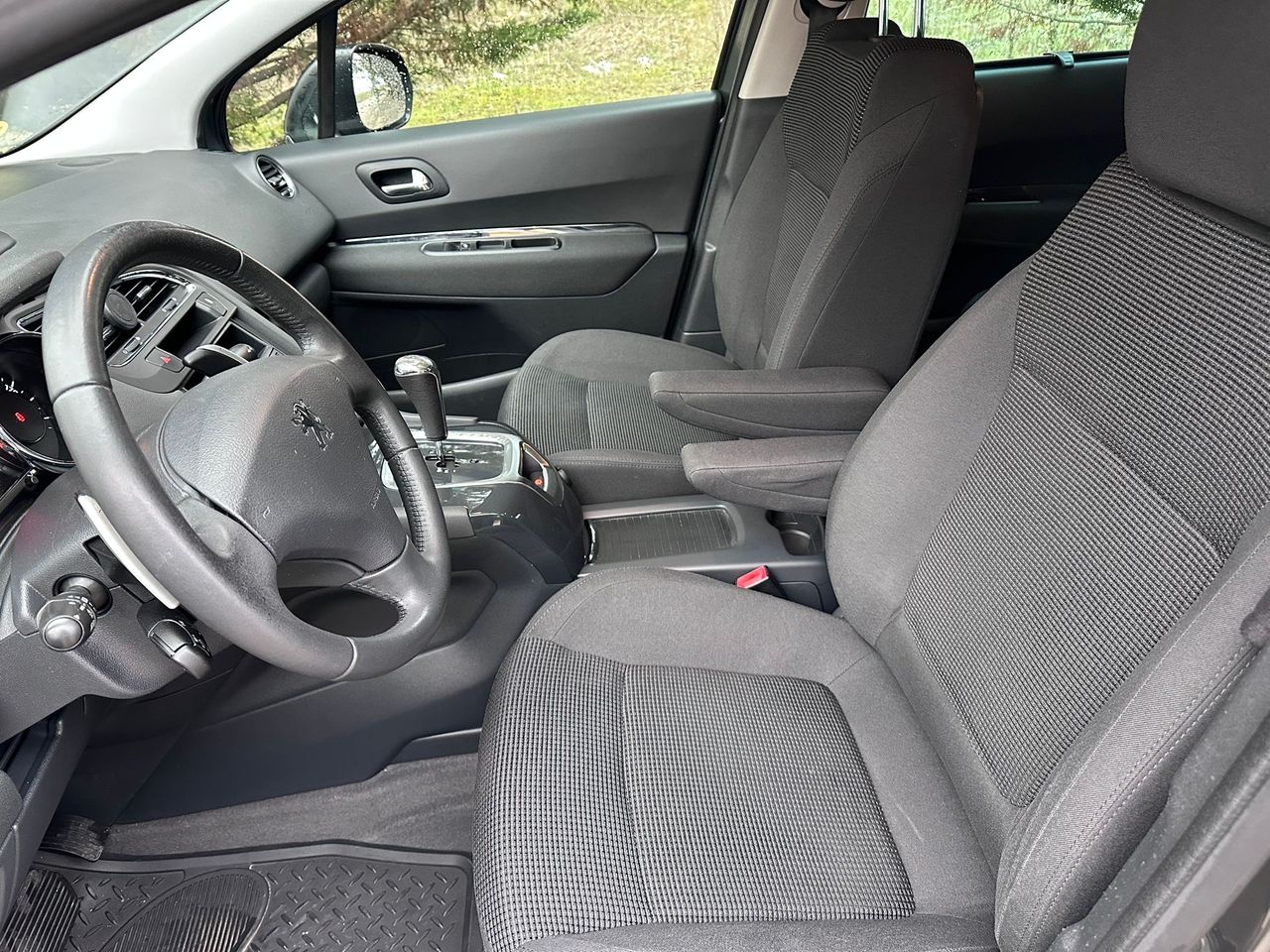 Foto Peugeot 5008 46