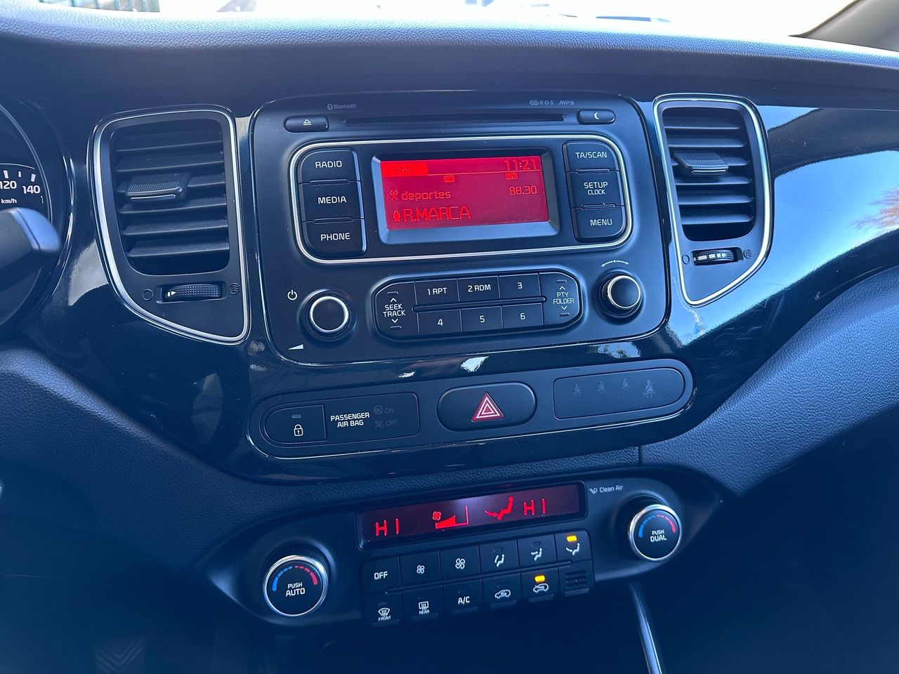 Foto Kia Carens 39
