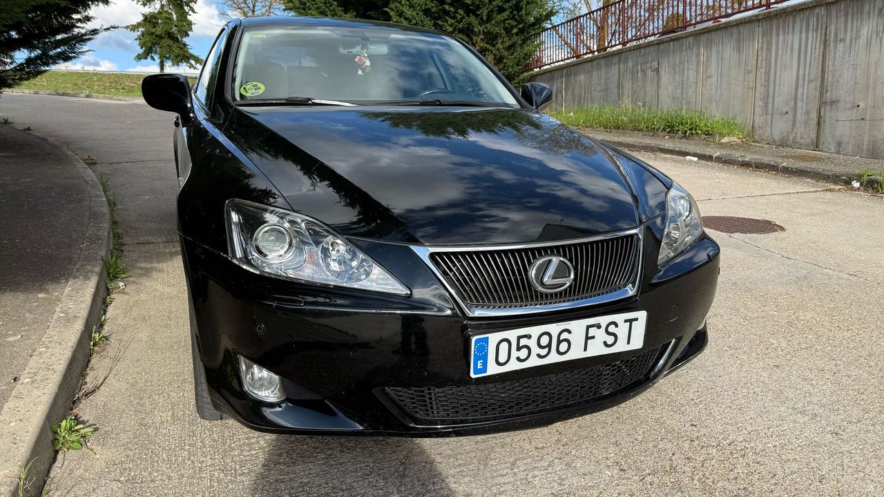 Foto Lexus IS 4