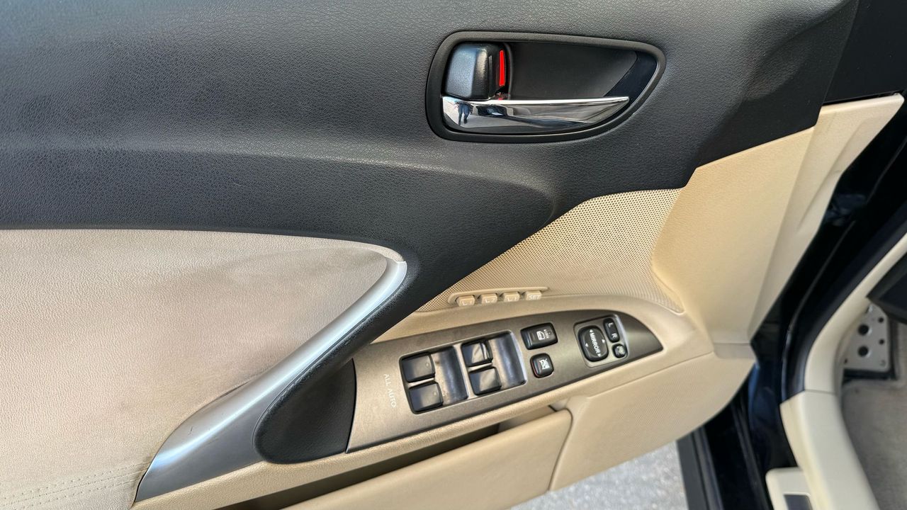 Foto Lexus IS 25