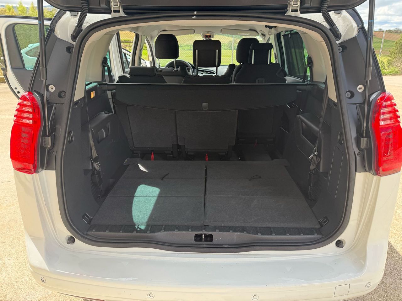 Foto Peugeot 5008 32