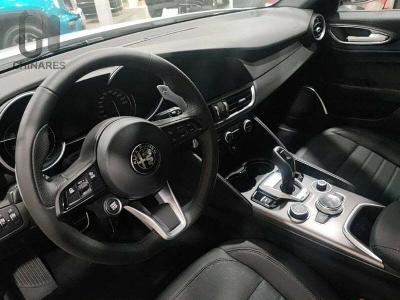 Foto Alfa Romeo Giulia 17