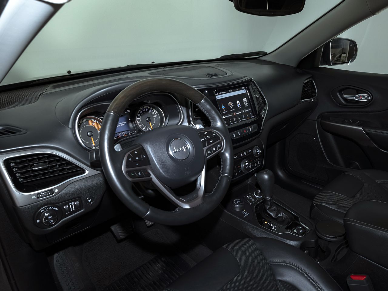 Foto Jeep Cherokee 17