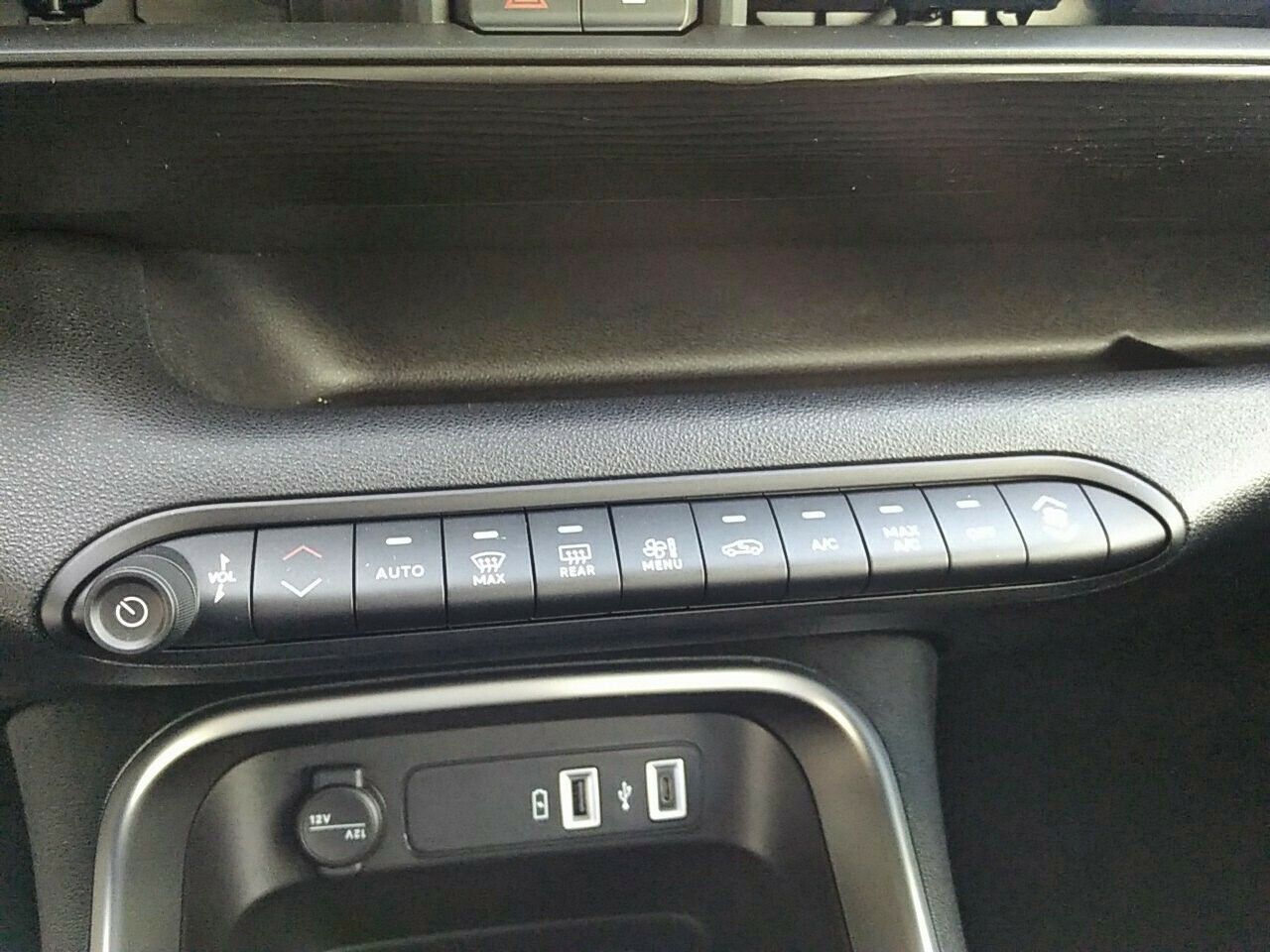 Foto Jeep Avenger 12
