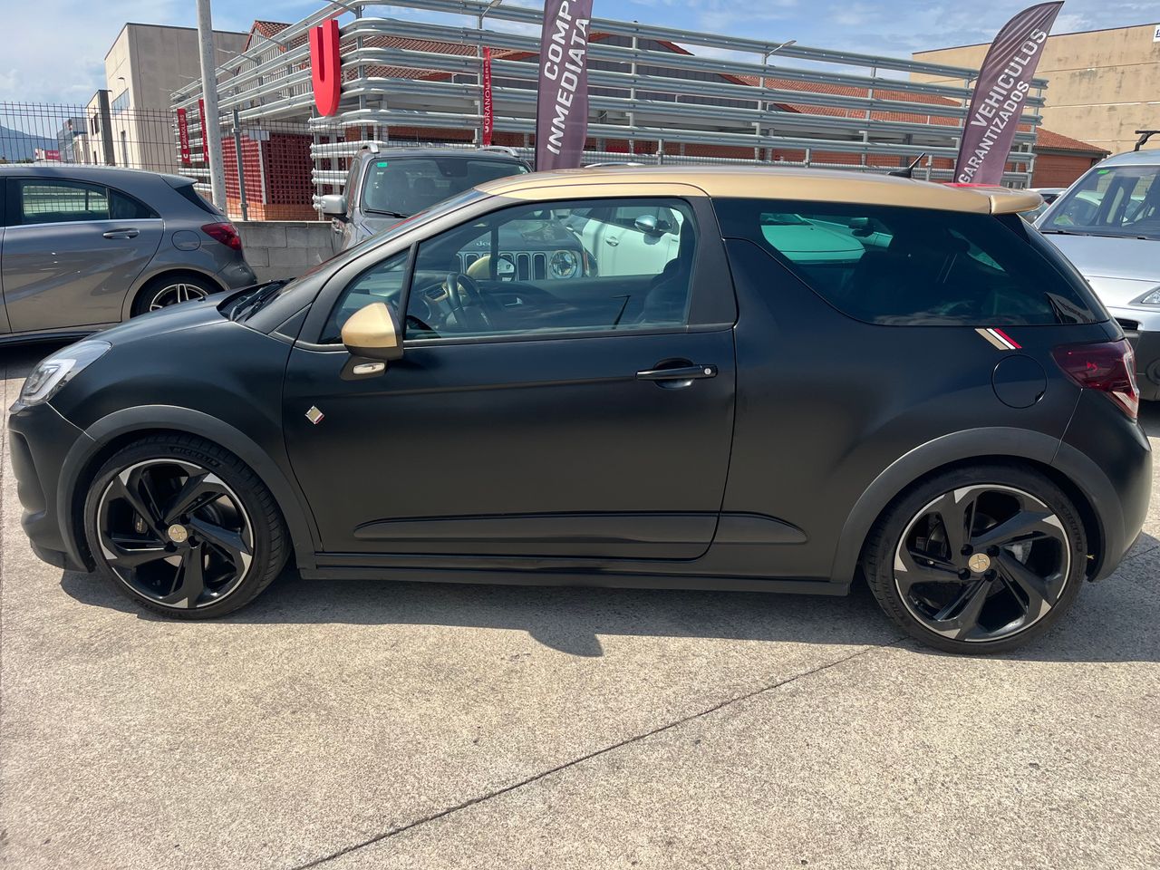 Foto DS Automobiles DS 3 10