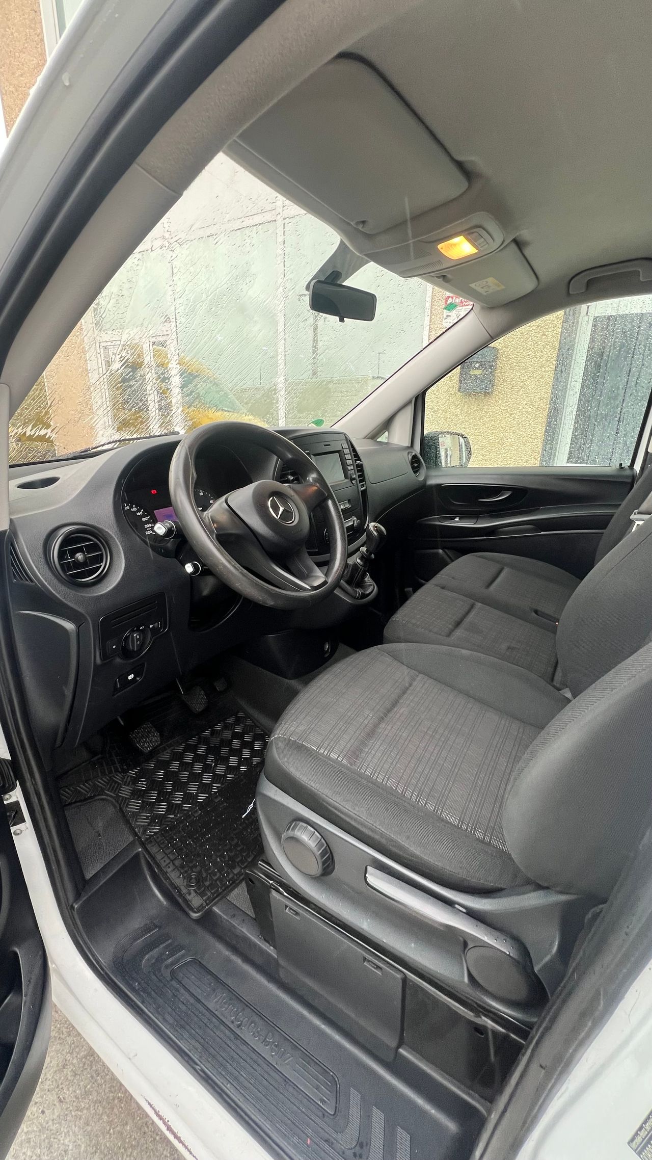 Foto Mercedes-Benz Vito 12