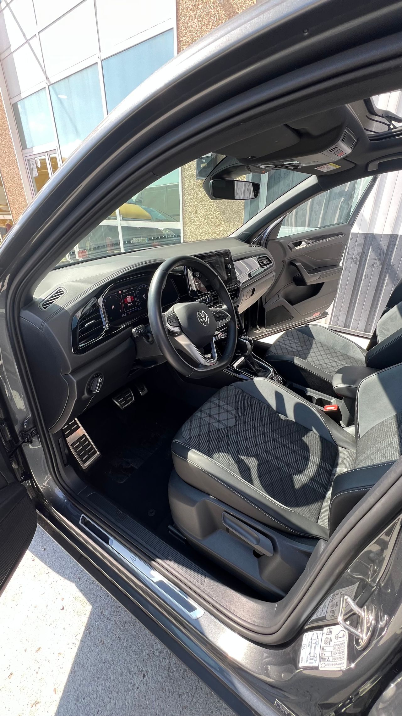 Foto Volkswagen T-Roc 13