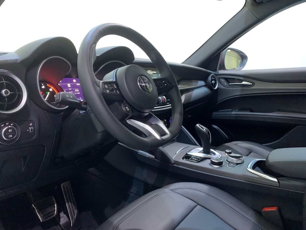 Foto Alfa Romeo Stelvio 4
