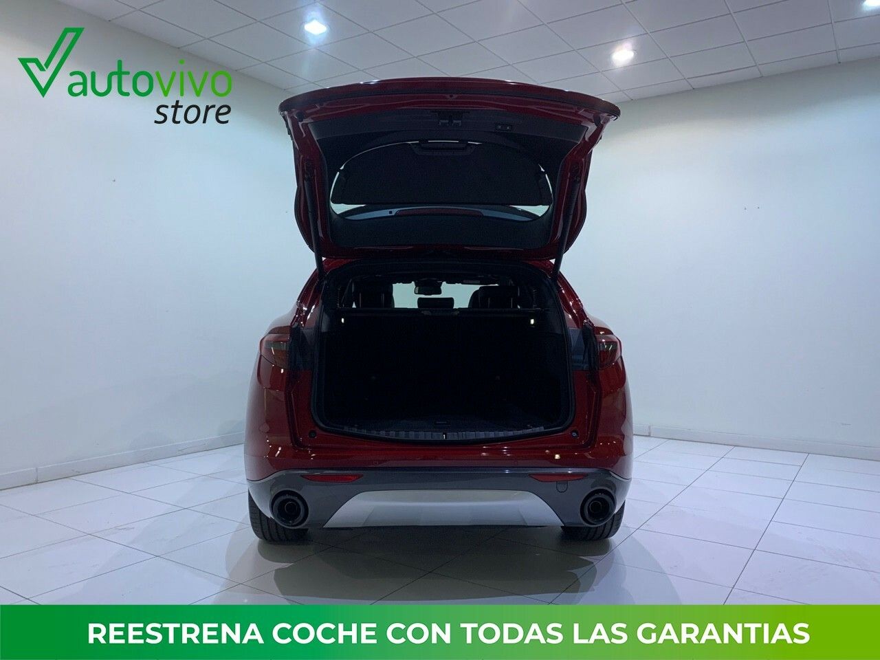Foto Alfa Romeo Stelvio 14