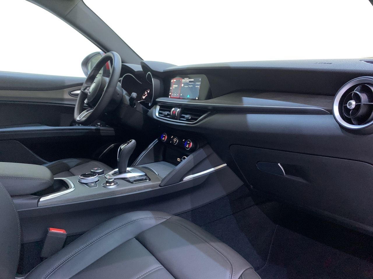 Foto Alfa Romeo Stelvio 17