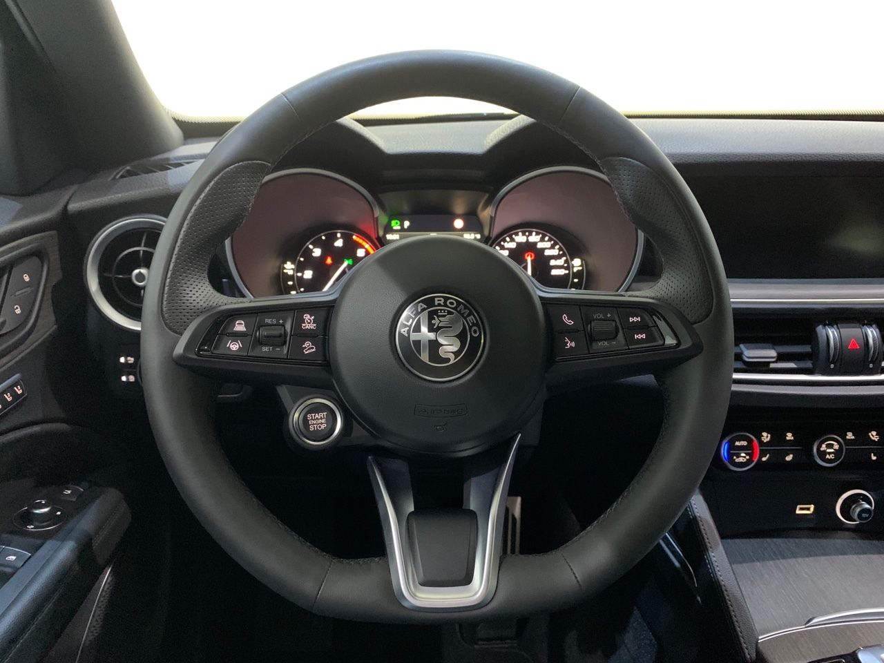 Foto Alfa Romeo Stelvio 18