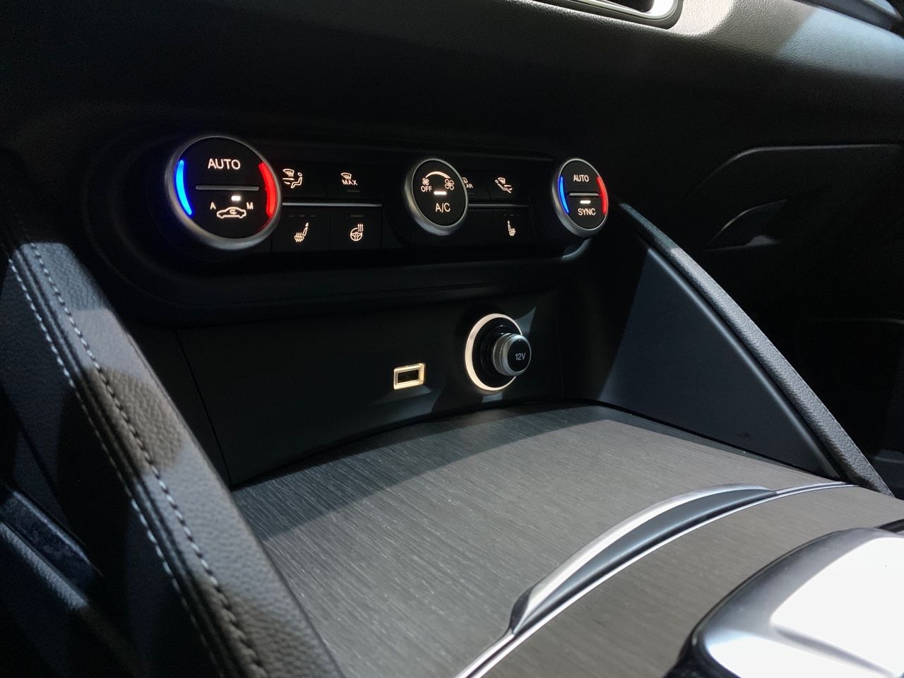 Foto Alfa Romeo Stelvio 20
