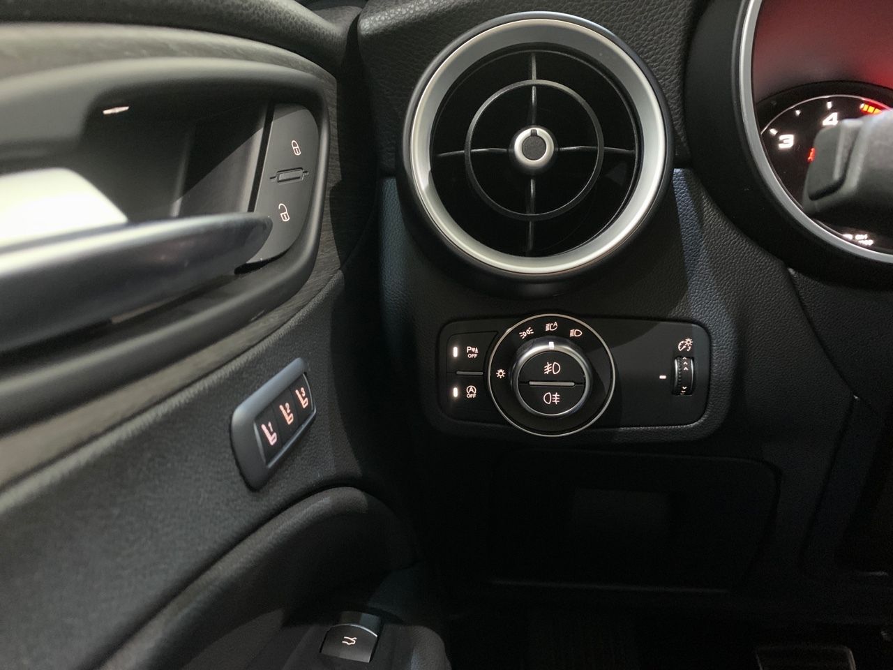 Foto Alfa Romeo Stelvio 25