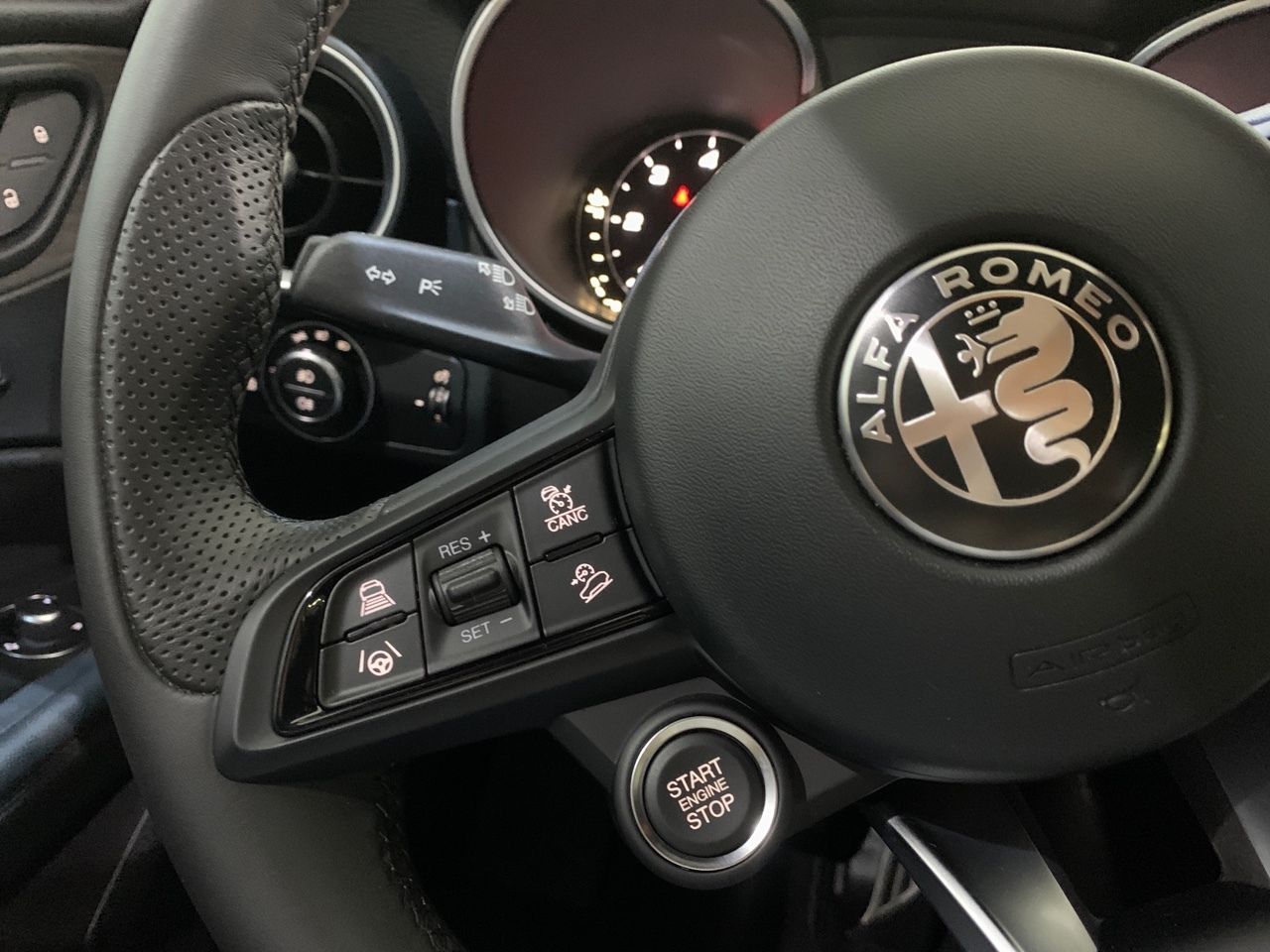 Foto Alfa Romeo Stelvio 26