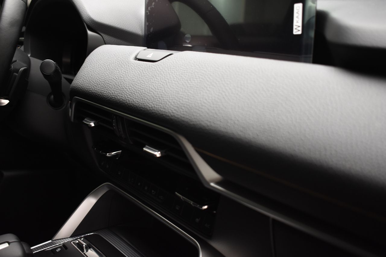 Foto Mazda CX-60 30