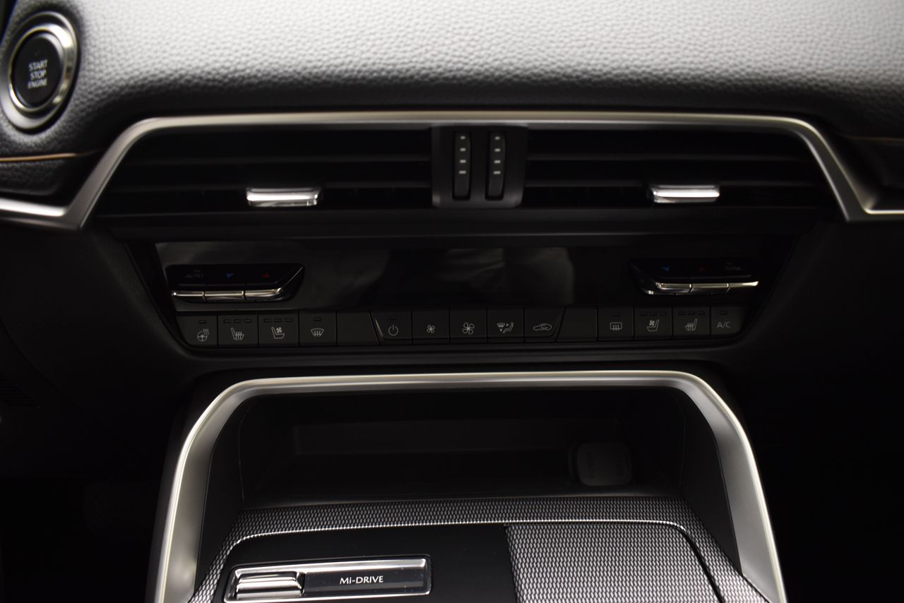 Foto Mazda CX-60 25