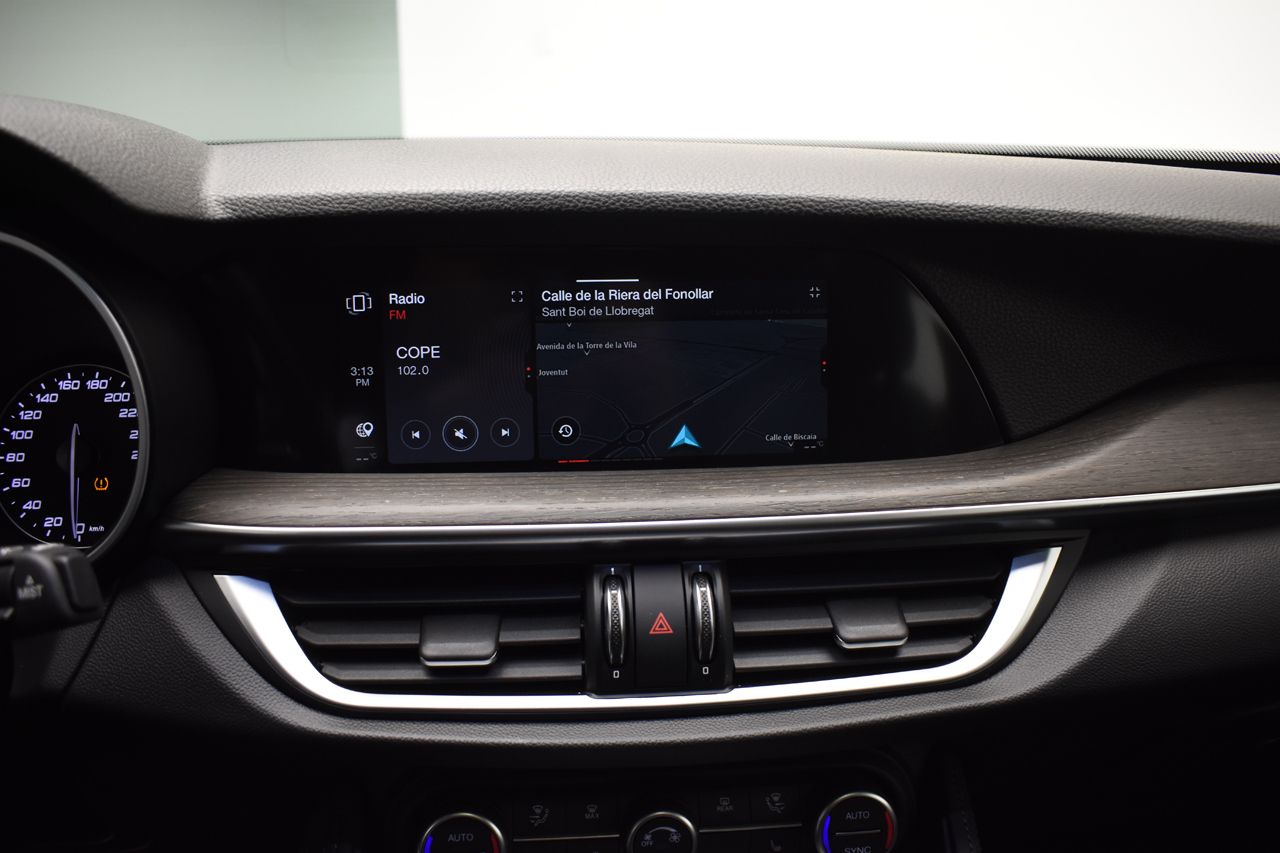 Foto Alfa Romeo Stelvio 37