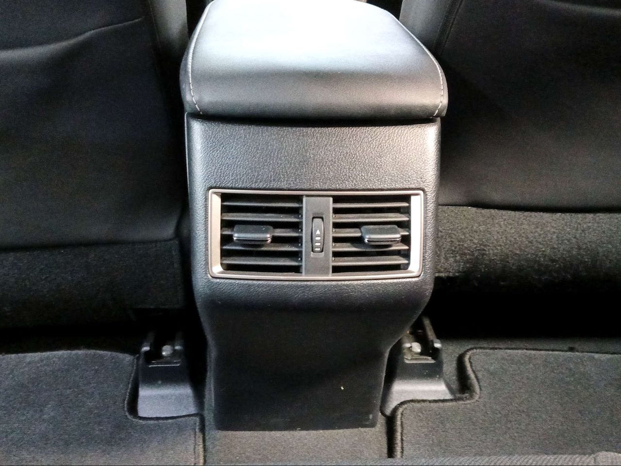 Foto Lexus NX 17