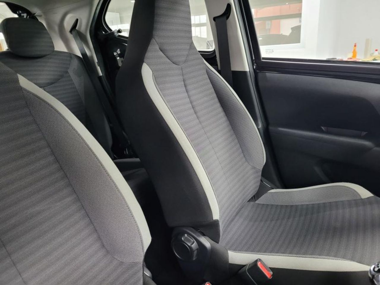 Foto Toyota Aygo 12
