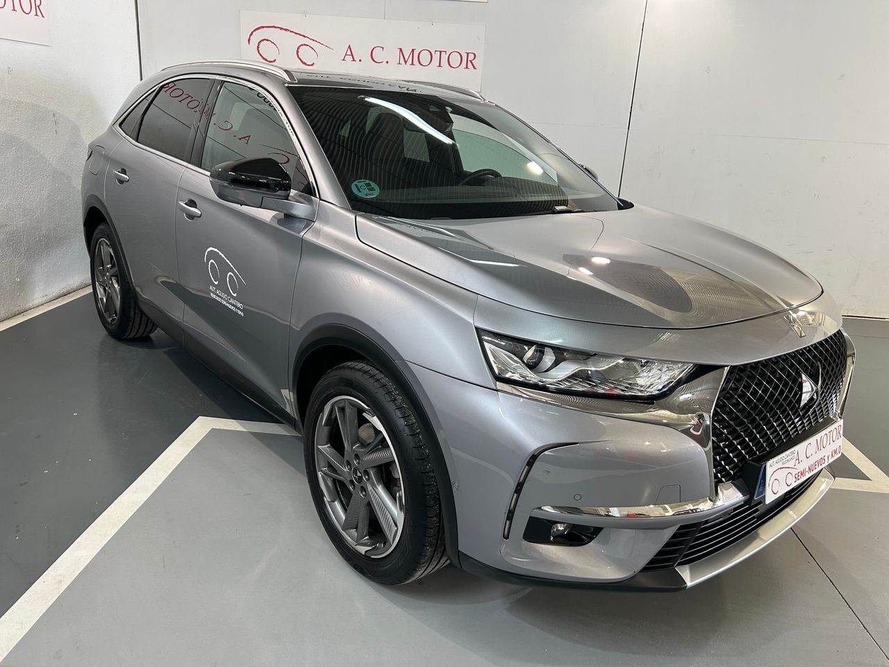 Foto DS Automobiles DS 7 8