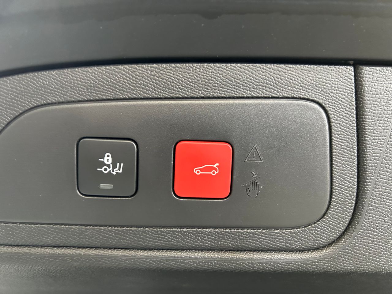 Foto DS Automobiles DS 7 25