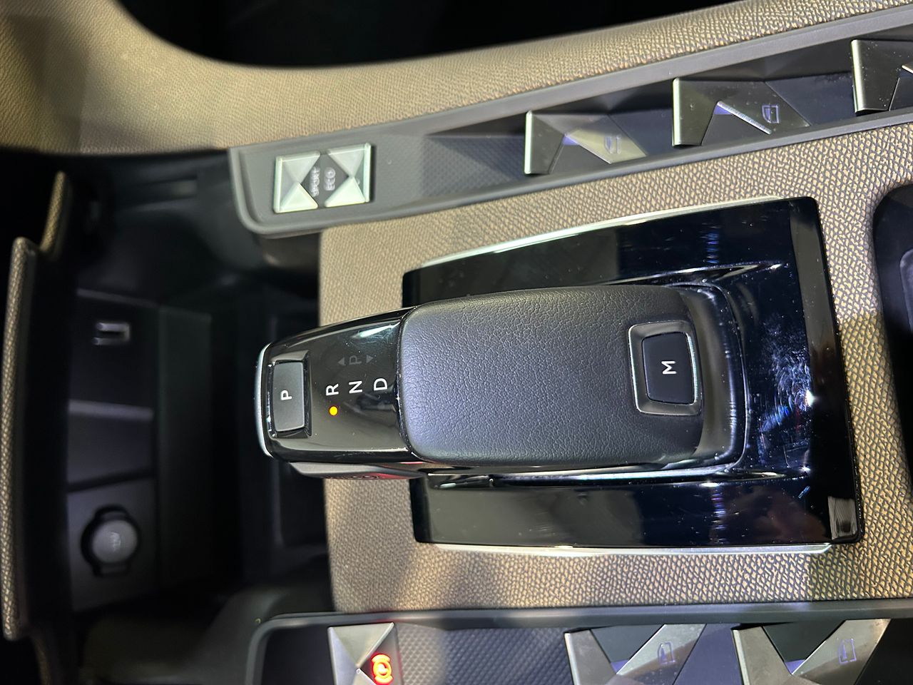 Foto DS Automobiles DS 7 33