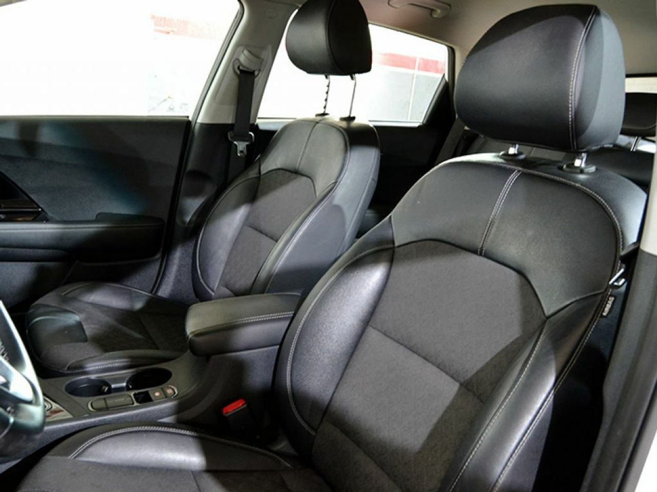Foto Kia Niro 12