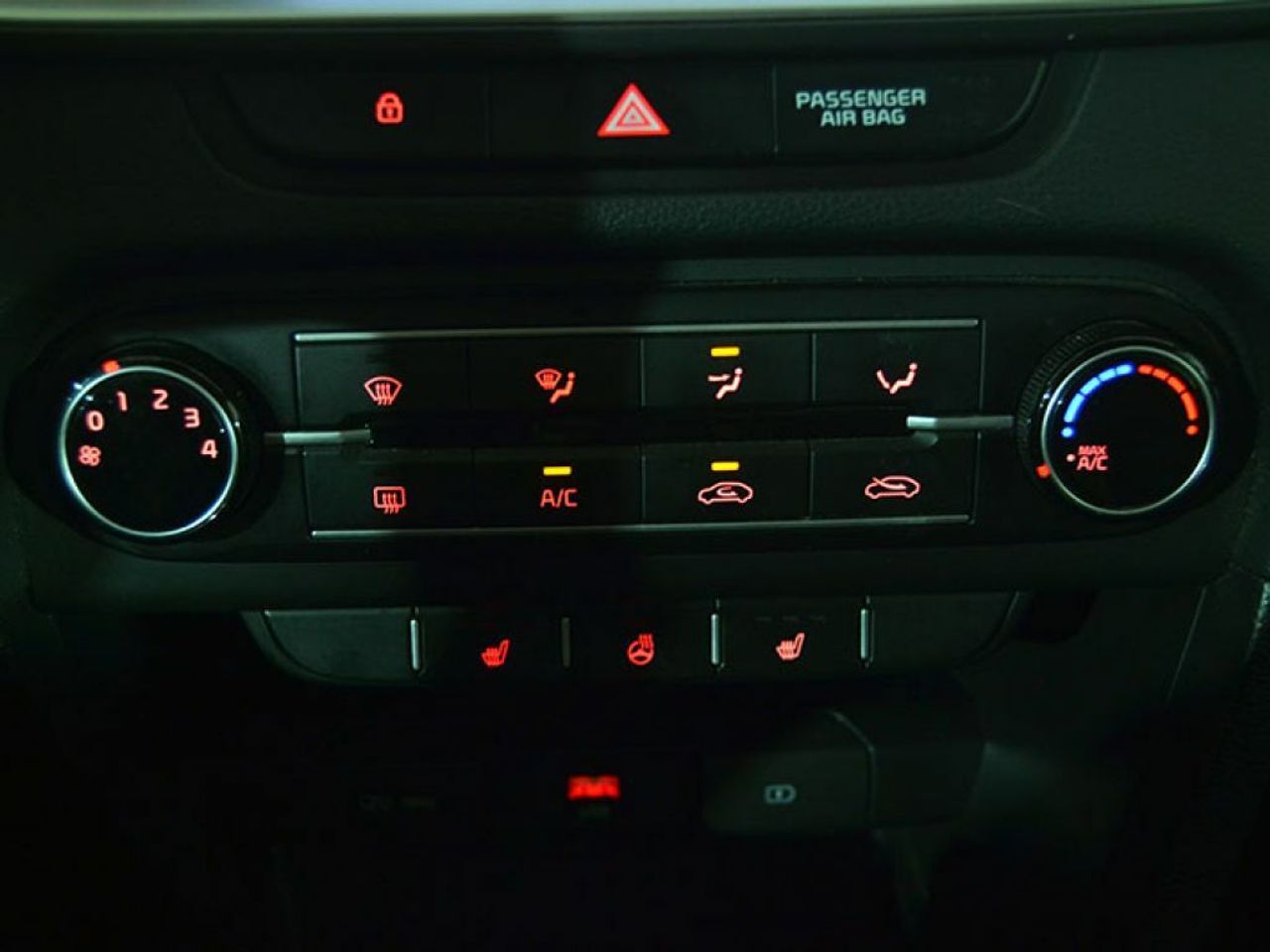 Foto Kia XCeed 25