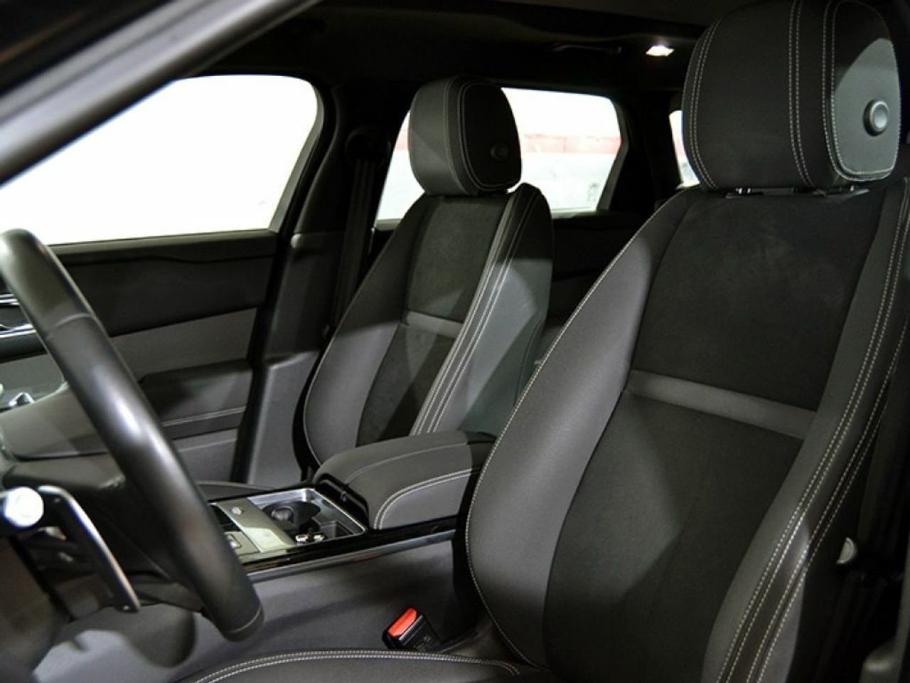 Foto Land-Rover Range Rover Velar 12