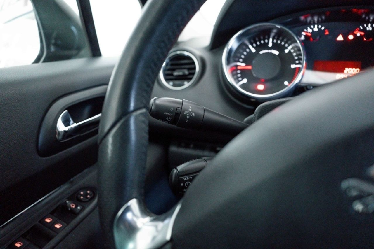 Foto Peugeot 5008 10