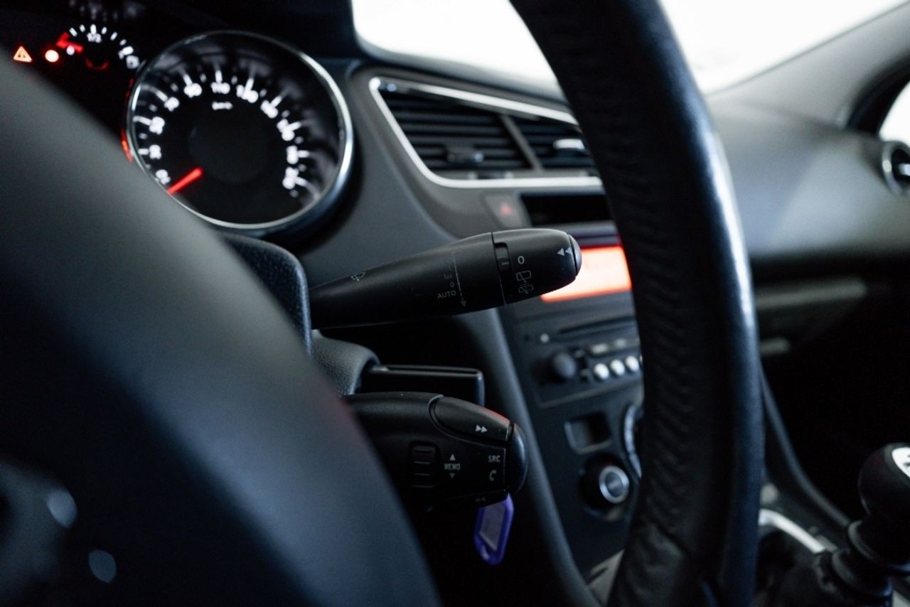Foto Peugeot 5008 17