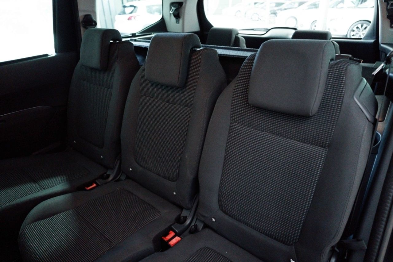 Foto Peugeot 5008 28